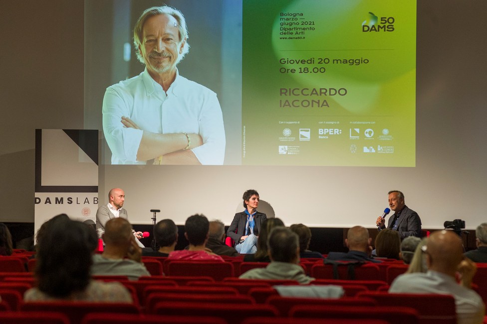 Incontro con Riccardo Iacona