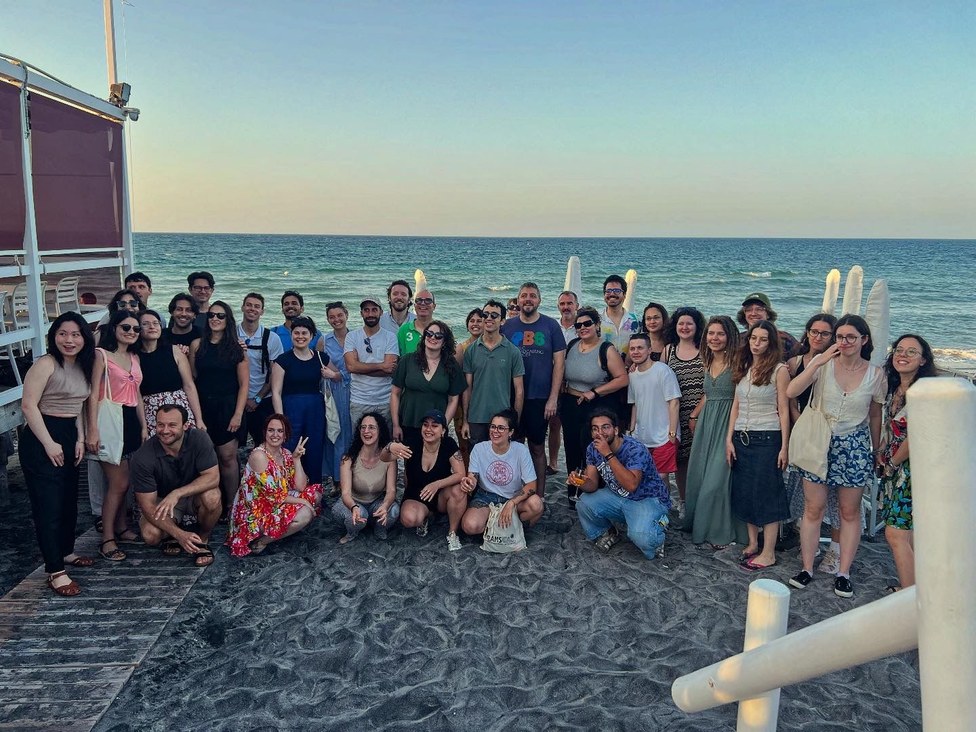 Group picture on the beach