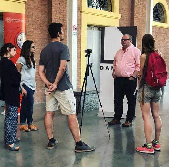 Student interviews to members of the faculty
